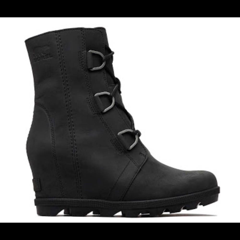Sorel Joan is artic black leather boot